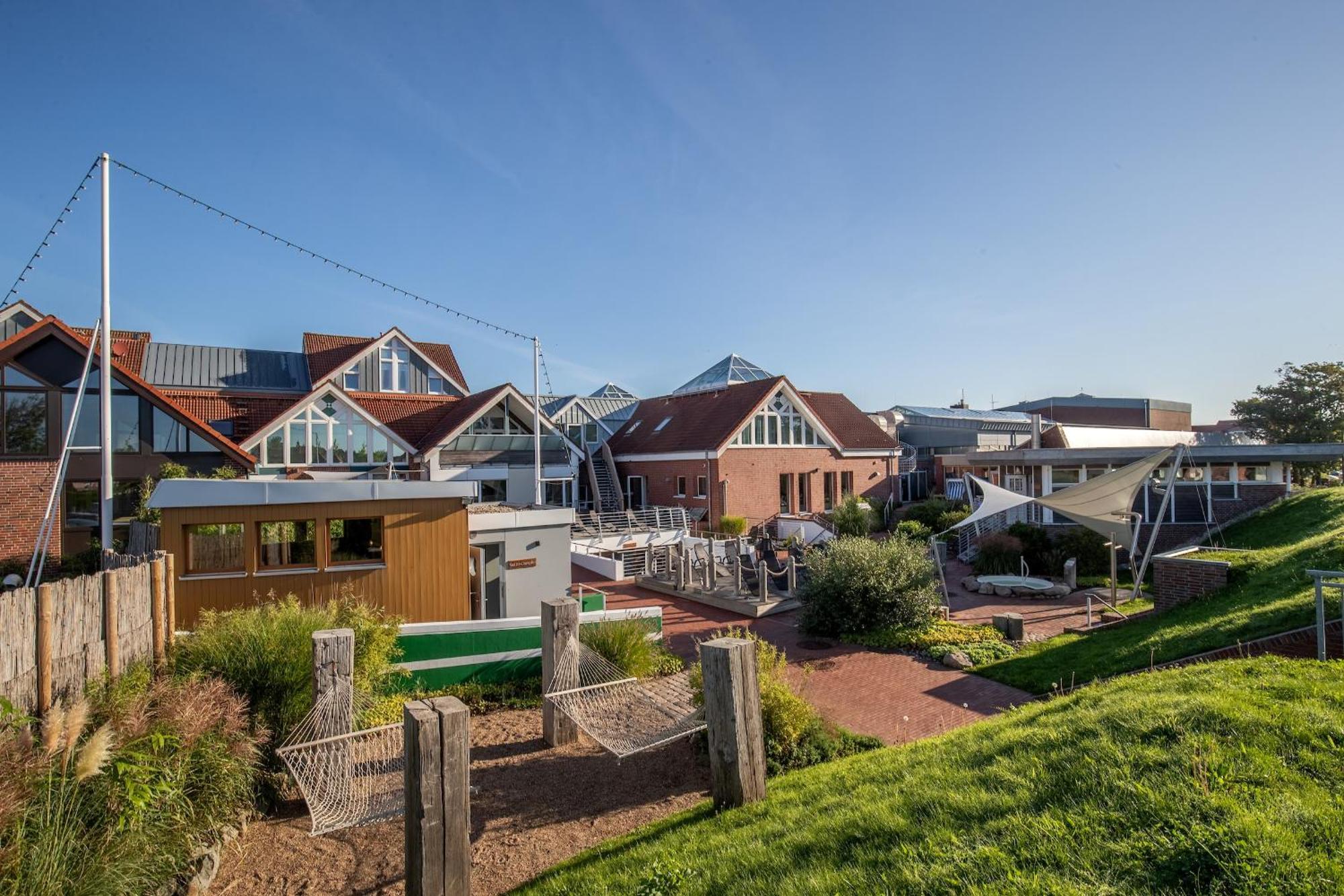 Plattbodenschiff Pandion Hotel Neuharlingersiel Buitenkant foto